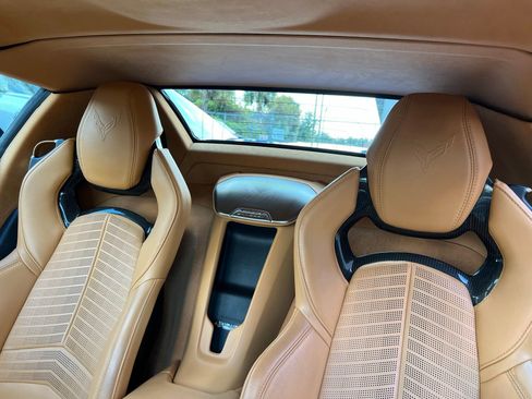 Used 2021 Chevrolet Corvette Stingray Premium Conv w/ Z51 Performance Package image 34