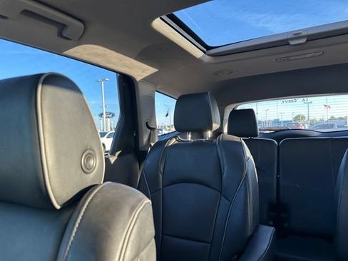 Used 2020 Buick Enclave Avenir w/ Avenir Technology Package AWD/4WD image 4