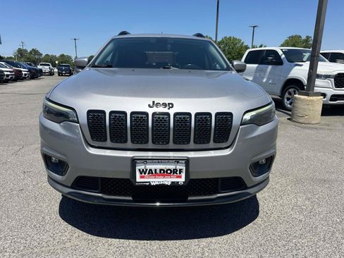 Used 2020 Jeep Cherokee Latitude Plus AWD/4WD image 2
