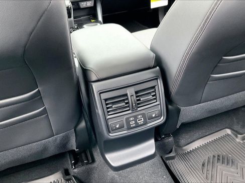 New 2026 Subaru Outback Limited AWD/4WD image 25