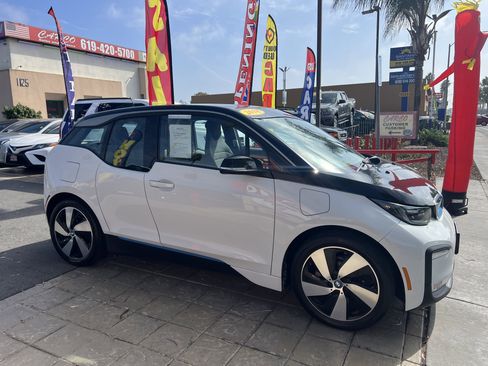 Used 2018 BMW i3 w/ Range Extender image 11