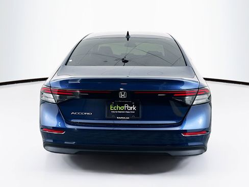 Used 2025 Honda Accord SE image 7