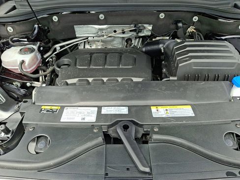 Certified 2024 Volkswagen Atlas Cross Sport SEL R-Line AWD/4WD image 28