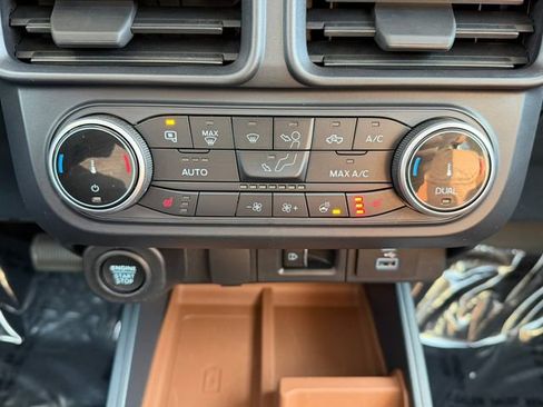 Certified 2022 Ford Maverick Lariat w/ Lariat Luxury Package image 24