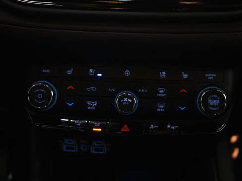 Used 2025 Dodge Durango R/T AWD/4WD image 20