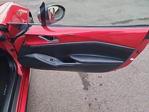 Used 2017 MAZDA MX-5 Miata RF Club image 26