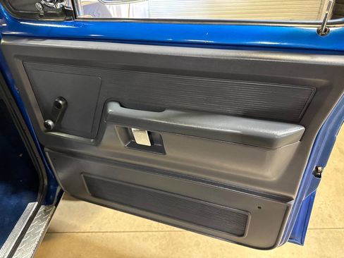 Used 1991 Dodge D/W Truck 250 image 39