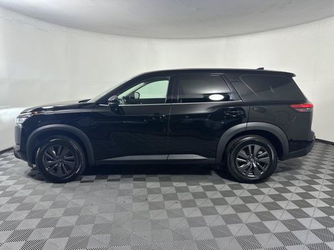 Used 2022 Nissan Pathfinder S AWD/4WD image 4