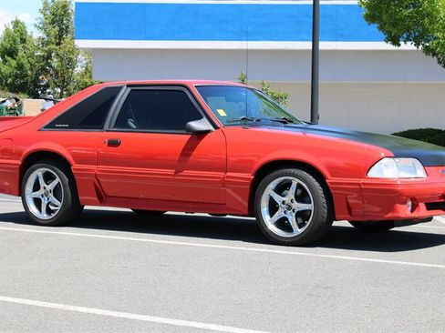 Used 1990 Ford Mustang GT RWD image 3