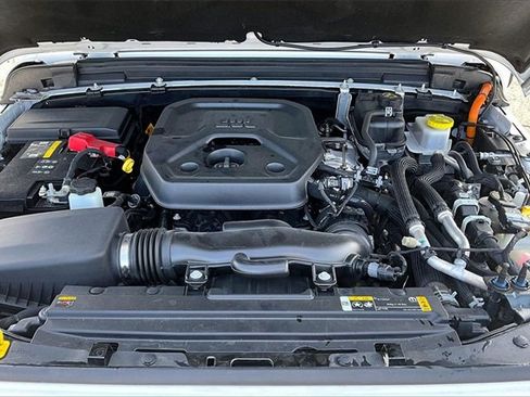 Used 2023 Jeep Wrangler Unlimited Sahara image 30