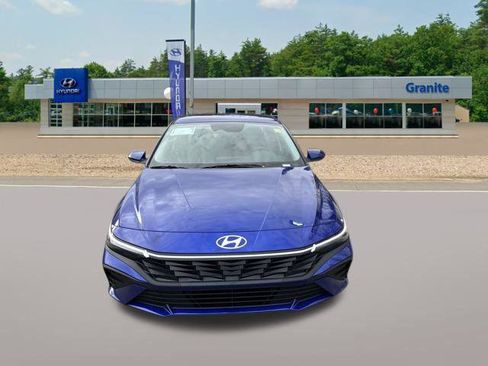 New 2026 Hyundai Elantra SE image 3