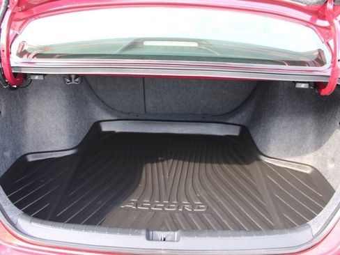 Used 2020 Honda Accord Touring image 10