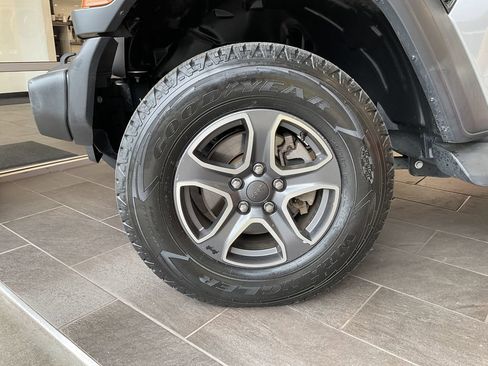 Used 2020 Jeep Wrangler Unlimited Sport S w/ Sun And Sound Package AWD/4WD image 4