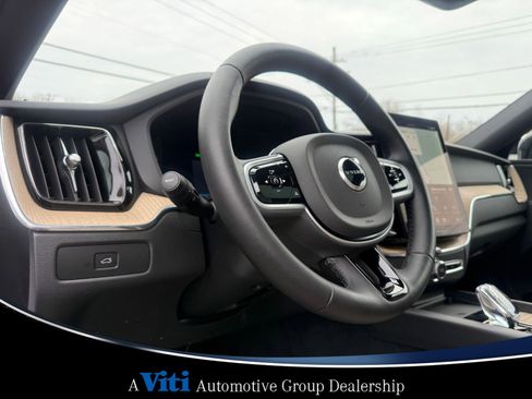 Used 2026 Volvo XC60 B5 Plus w/ Protection Package Premier image 17