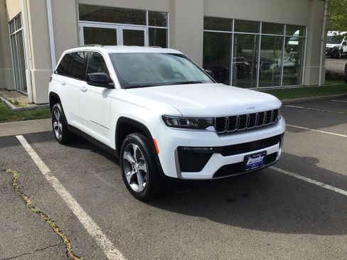 New 2026 Jeep Grand Cherokee Limited AWD/4WD image 1