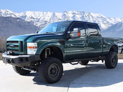 Used 2010 Ford F250 Lariat AWD/4WD image 2