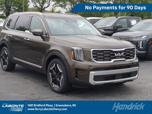 Used 2025 Kia Telluride S FWD image 1