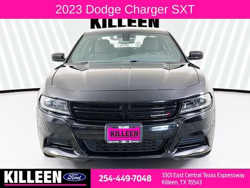 Used 2023 Dodge Charger SXT RWD image 2
