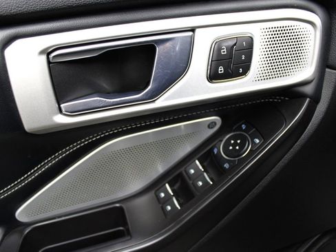 Used 2020 Ford Explorer ST w/ ST Street Pack image 25