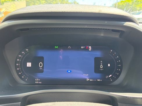 Used 2025 Volvo XC40 B5 Plus AWD/4WD image 35