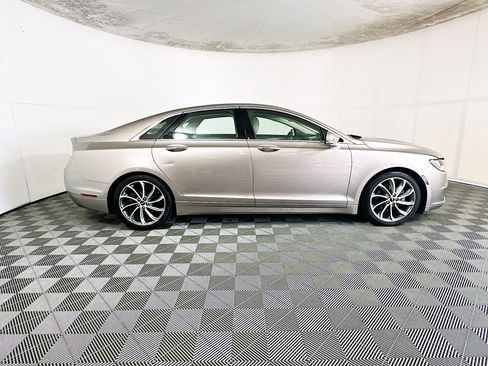 Used 2018 Lincoln MKZ Premiere w/ Magnetic Appearance Package FWD image 2