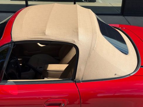 Used 1999 MAZDA MX-5 Miata image 35