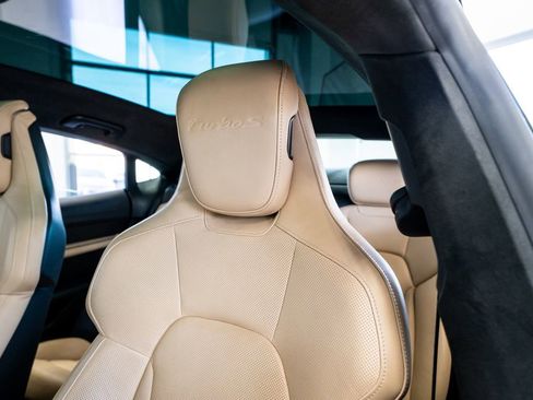 Used 2020 Porsche Taycan Turbo image 34