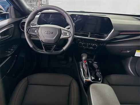 New 2026 Chevrolet Trax RS w/ Driver Confidence Package image 2