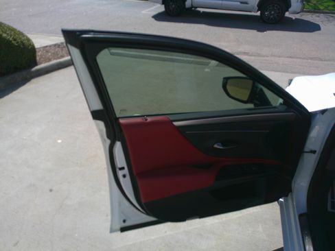 Used 2022 Lexus ES 300h F Sport w/ Accessory Package 2 image 17