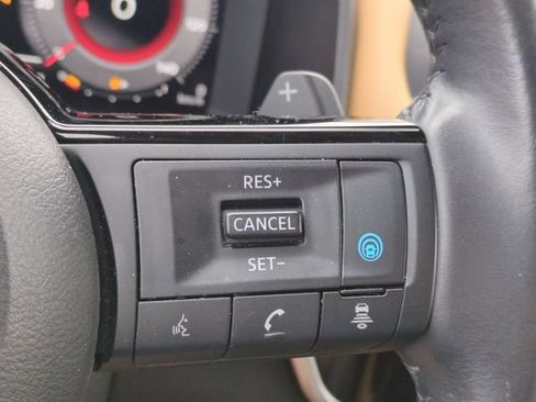 Used 2021 Nissan Rogue Platinum AWD/4WD image 17