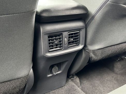 Used 2024 Toyota RAV4 LE FWD image 32