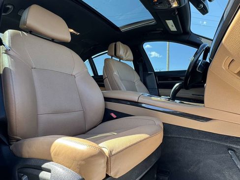 Used 2015 BMW 740Li image 32