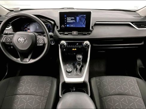Used 2024 Toyota RAV4 XLE image 18