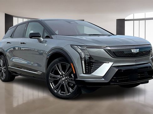 New 2026 Cadillac Optiq Sport 2 w/ LPO, Floor Liner Package image 2