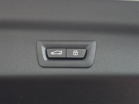 Used 2025 BMW X1 xDrive28i w/ Convenience Package image 16