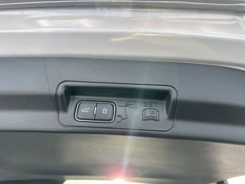 New 2026 Ford Explorer Active w/ Active Comfort Package image 17