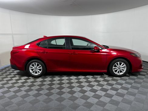Used 2025 Toyota Camry LE FWD image 4