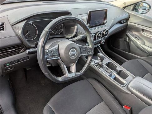 Used 2022 Nissan Sentra SV image 9