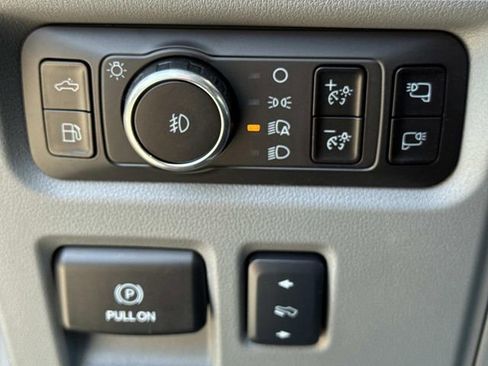 Used 2025 Ford F150 Lariat w/ Equipment Group 501A Mid image 15