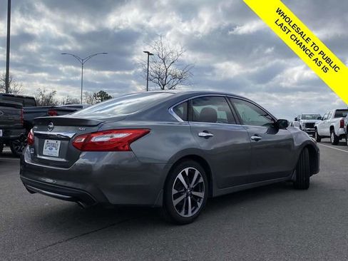 Used 2016 Nissan Altima 2.5 SR image 3