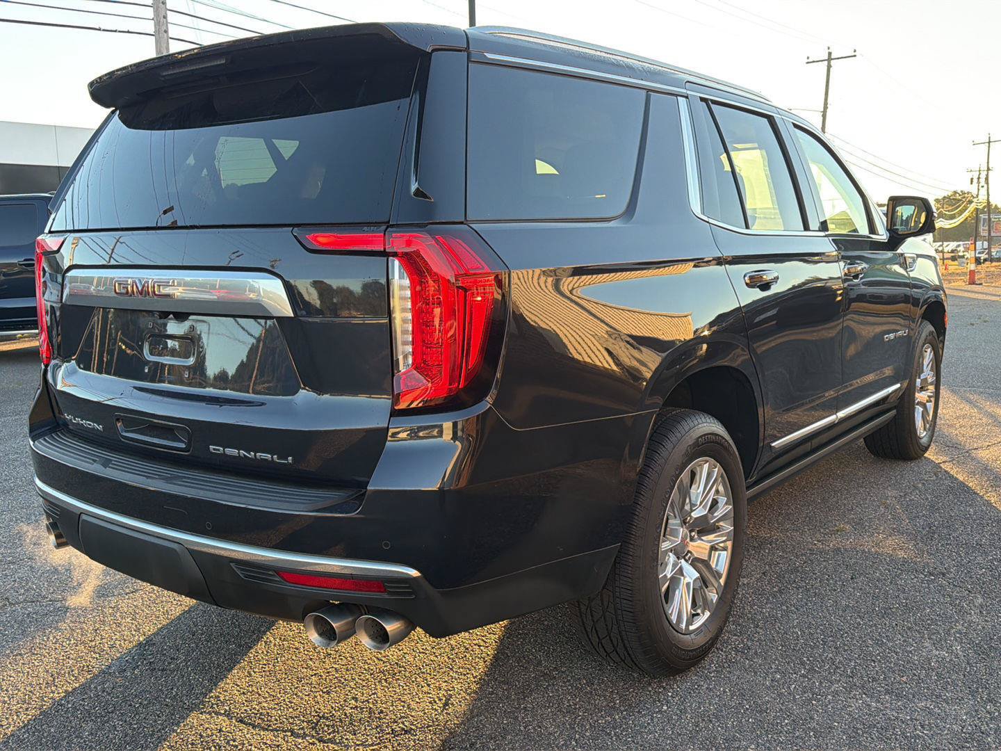 Used 2023 GMC Yukon Denali AWD/4WD image 28