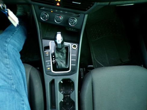 Used 2020 Volkswagen Jetta S w/ Driver Assistance Package image 16