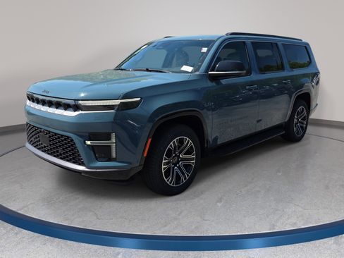 New 2026 Jeep Grand Wagoneer L 4WD image 1