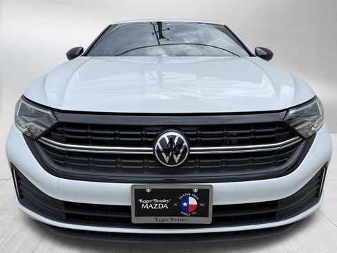 Used 2024 Volkswagen Jetta Sport FWD image 2