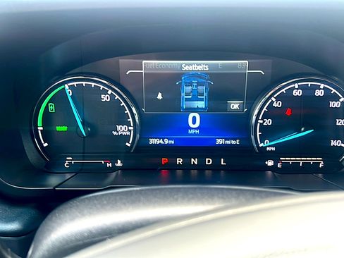 Used 2023 Ford Maverick Lariat w/ Lariat Luxury Package FWD image 8