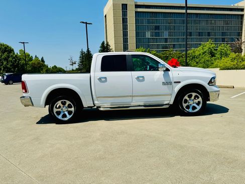 Used 2017 RAM 1500 Laramie w/ Convenience Group image 4