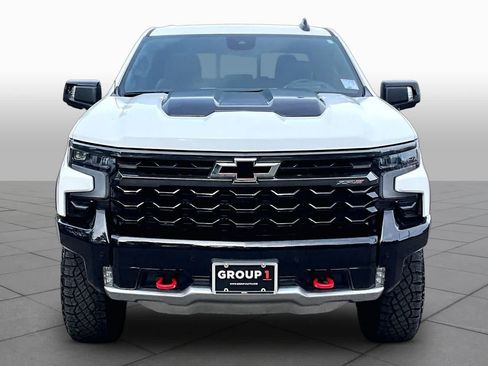 Used 2025 Chevrolet Silverado 1500 ZR2 w/ Technology Package AWD/4WD image 4