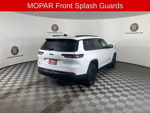 Used 2024 Jeep Grand Cherokee L Altitude image 23