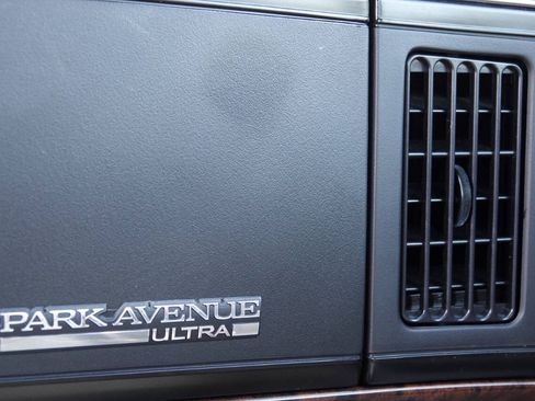 Used 1993 Buick Park Avenue Ultra FWD image 90