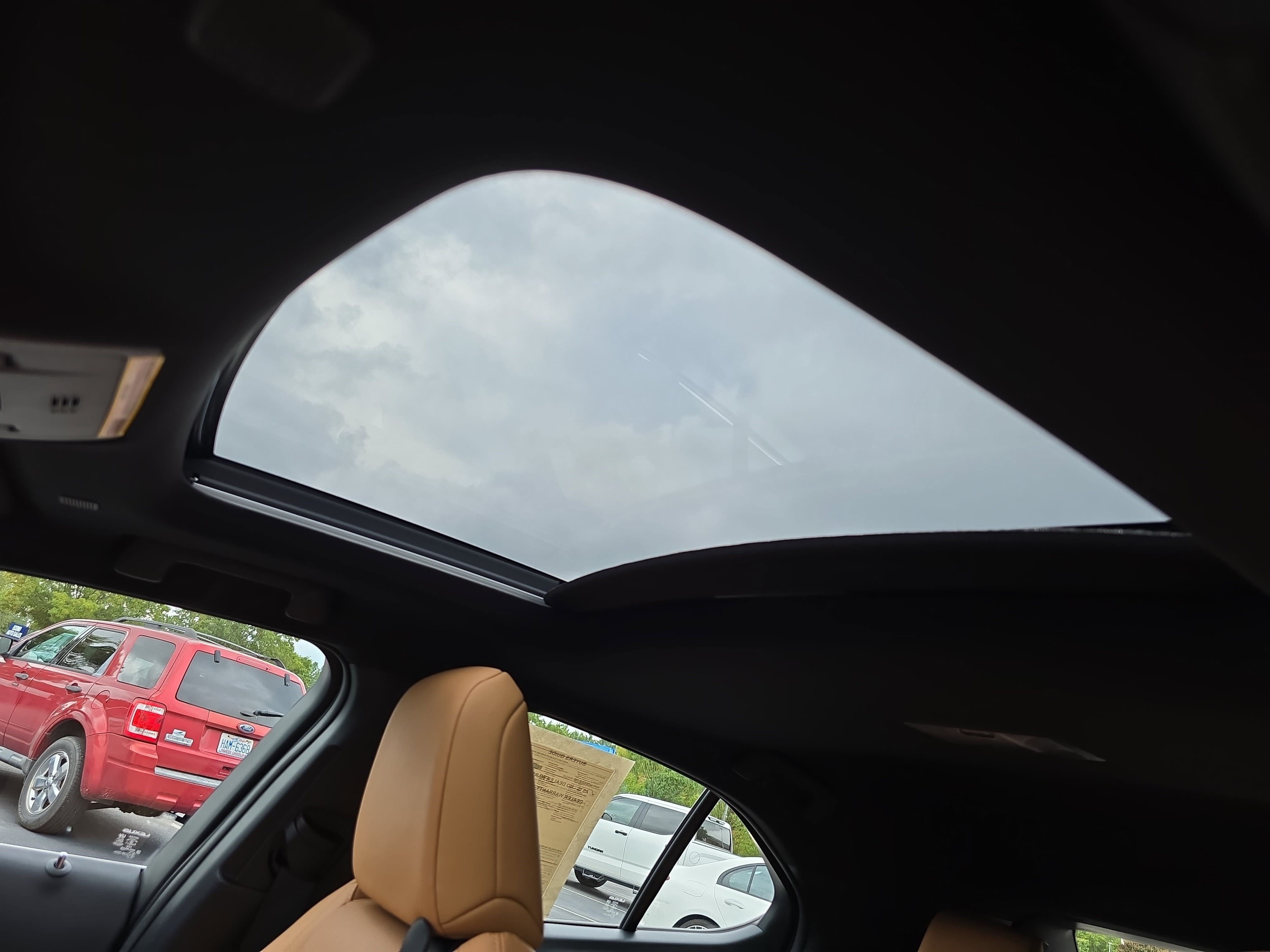 Used 2023 Lexus UX 250h FWD w/ Accessory Package (Z2) image 28